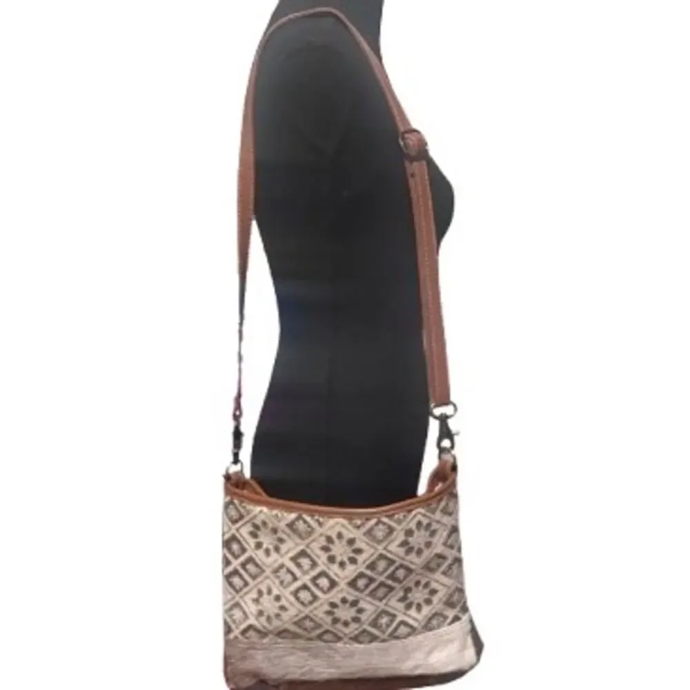 MYRA WESTERN BOHO FESTIVAL COWHIDE TOOLED LEATHER SHOULDER BAG